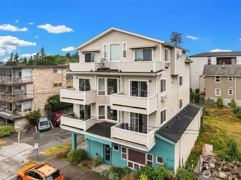 816 N 38th St, Seattle, WA 98103