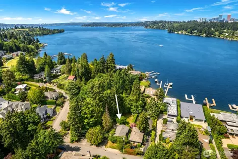 9412 SE 33rd St, Mercer Island, WA 98040