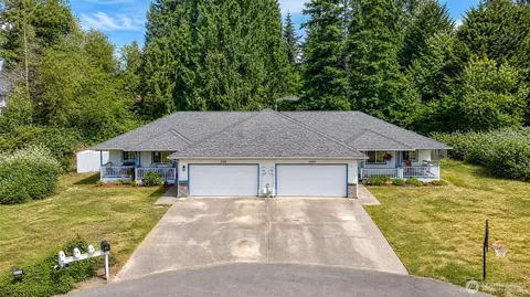 11002 11004 72nd Ave E, Puyallup, WA 98373
