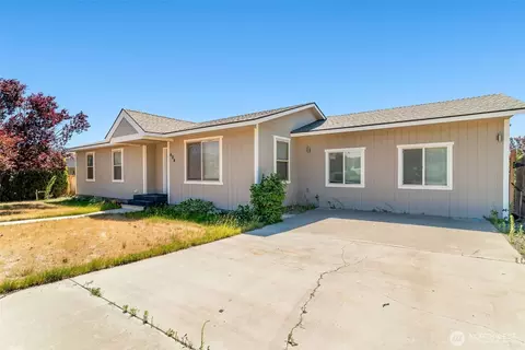 604 Bramble Ave, Omak, WA 98841