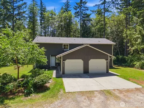 1353 1355 Saddle Club Rd SE, Port Orchard, WA 98366