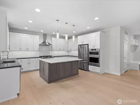 Kitchen - 9207 NE 175th St #B, Bothell, WA 98011 photo 3 of 6