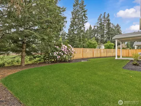 Exterior - 9207 NE 175th St #B, Bothell, WA 98011 photo 4 of 4
