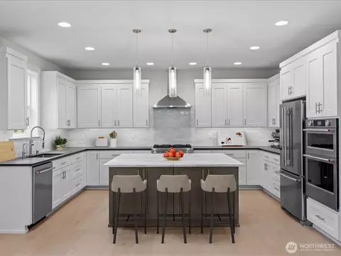 Kitchen - 9207 NE 175th St #B, Bothell, WA 98011 photo 2 of 6