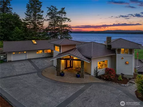 2106 Breezy Point Rd, Camano Island, WA 98282