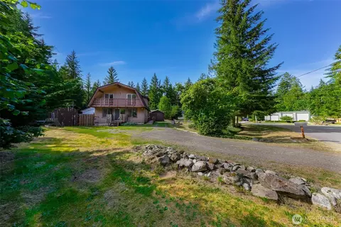 1131 Deep Valley Dr, Maple Falls, WA 98266 photo 1