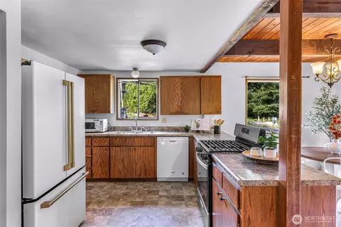 1131 Deep Valley Dr, Maple Falls, WA 98266 photo 15