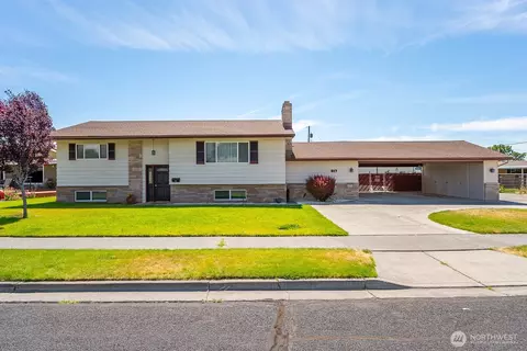 917 S Dahlia Dr, Moses Lake, WA 98837