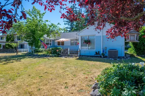 685 NE Regatta St, Oak Harbor, WA 98277