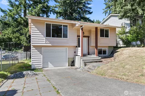 2015 E 57th St, Tacoma, WA 98404
