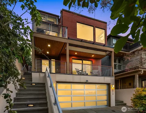 2619 Warren Ave N, Seattle, WA 98109