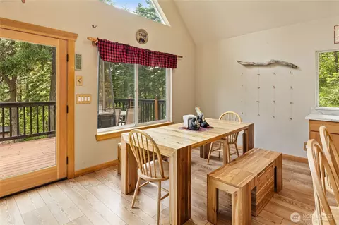 Dining - 161 Eagle View Dr, Ronald, WA 98940 photo 1 of 1