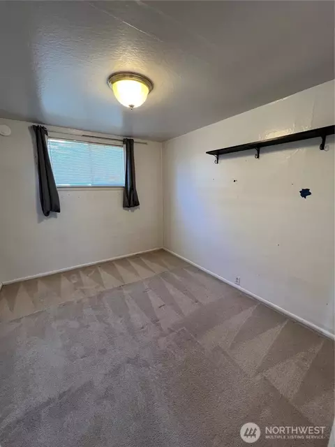 Bedroom - 2219 Rockefeller Ave, Everett, WA 98201 photo 2 of 3
