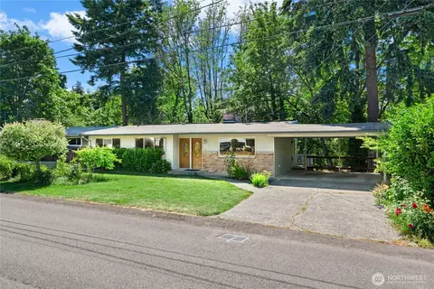 5221 120th Ave SE, Bellevue, WA 98006