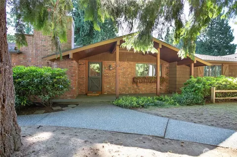 450 Wood Creek Dr, Lynden, WA 98264