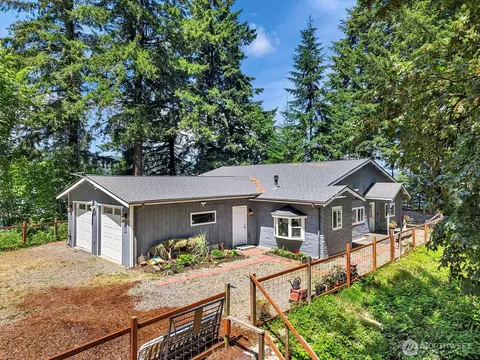 1302 SW Bay St, Port Orchard, WA 98366