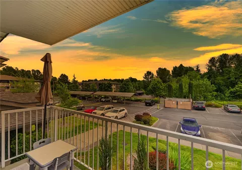 512 Darby Dr, Bellingham, WA 98226