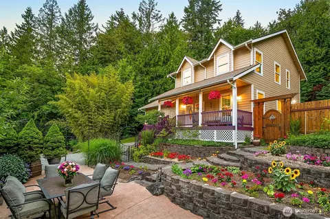 755 Top Pl, Sedro Woolley, WA 98284
