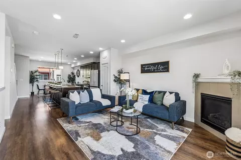 22923 79th Ln W #B, Edmonds, WA 98026