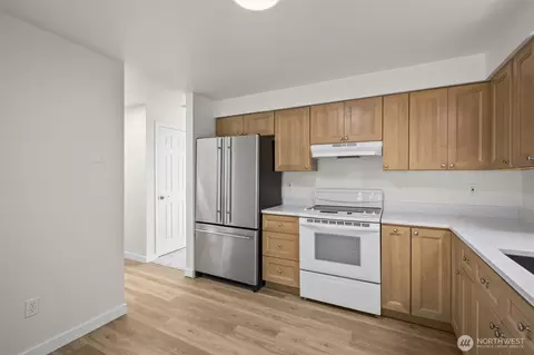 Kitchen - 4 107th St SE, Everett, WA 98204 photo 3 of 6