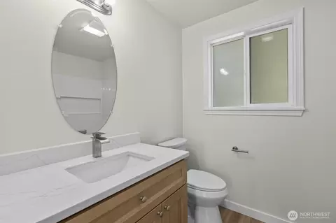 Bath - 4 107th St SE, Everett, WA 98204 photo 5 of 6