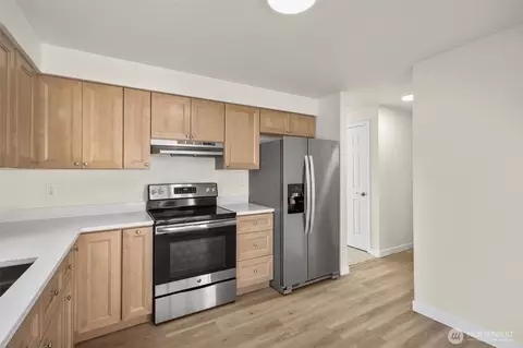 Kitchen - 4 107th St SE, Everett, WA 98204 photo 6 of 6