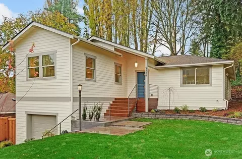 9514 3rd Ave NE, Seattle, WA 98115