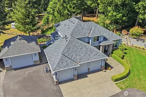 16511 38th St E, Lake Tapps, WA 98391