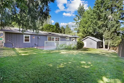 Exterior - 1800 172nd St SE, Bothell, WA 98012 photo 6 of 8