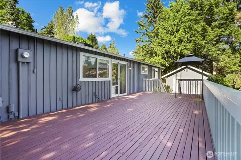 Exterior - 1800 172nd St SE, Bothell, WA 98012 photo 3 of 8