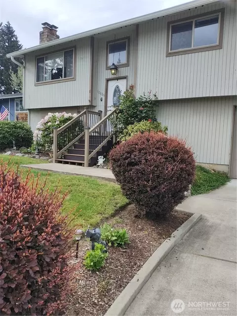 10866 SE 318th Pl, Auburn, WA 98092