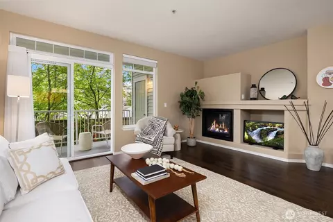5400 Harbour Pointe Blvd #G101, Mukilteo, WA 98275