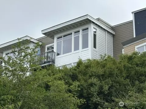 190 Harbor Sq Loop #C-427, Bainbridge Island, WA 98110