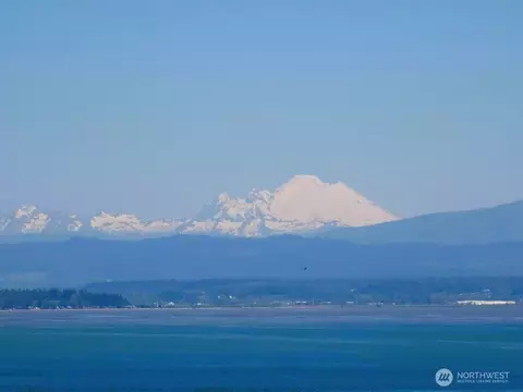 1497 Thompson Dr, Camano Island, WA 98282