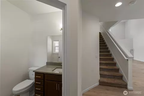 Entry Way - 920 E Old Ranch Rd #E1-E2, Allyn, WA 98524 photo 2 of 5