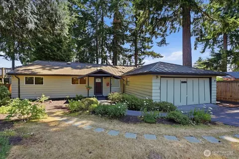 15804 35th Ave NE, Lake Forest Park, WA 98155