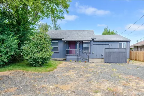 1031 W Glenwood St, Port Angeles, WA 98363