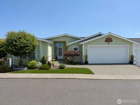 27302 217th Pl SE #116, Maple Valley, WA 98038