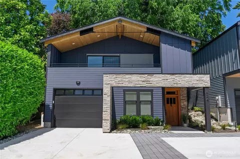 634 11th Ave, Kirkland, WA 98033