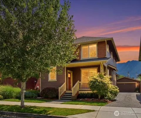 759 NE 2nd St, North Bend, WA 98045