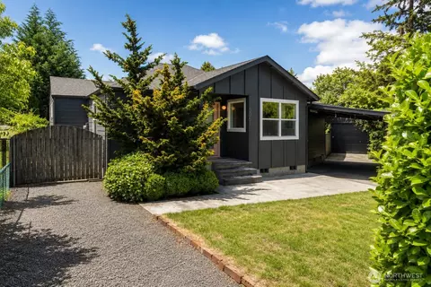 3051 Oak St, Longview, WA 98632