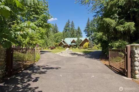 Exterior - 35800 249th Ave SE, Enumclaw, WA 98022 photo 4 of 12
