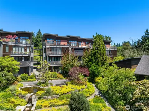 620 NE Vineyard Ln #B203, Bainbridge Island, WA 98110