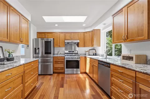 Kitchen - 3103 200th Pl SE, Bothell, WA 98012 photo 2 of 4
