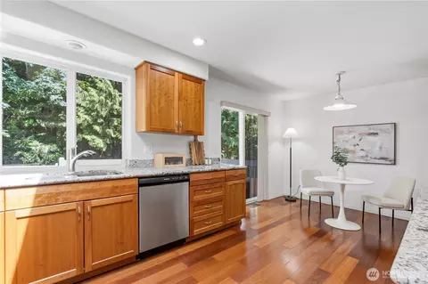 Kitchen - 3103 200th Pl SE, Bothell, WA 98012 photo 3 of 4