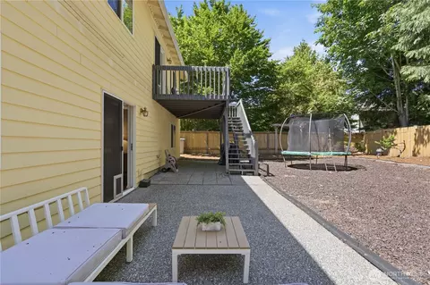 Exterior - 3103 200th Pl SE, Bothell, WA 98012 photo 5 of 6