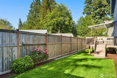 Exterior - 20121 Bartlett Rd, Bothell, WA 98012 photo 6 of 7