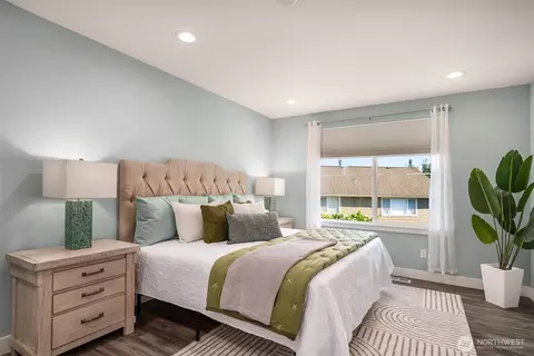 Bedroom - 20121 Bartlett Rd, Bothell, WA 98012 photo 2 of 7