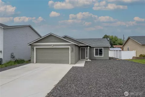 322 W 6th St, Warden, WA 98857