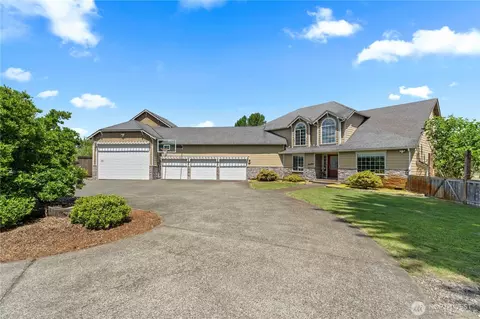 Exterior - 16405 86th St E, Sumner, WA 98390 photo 2 of 7